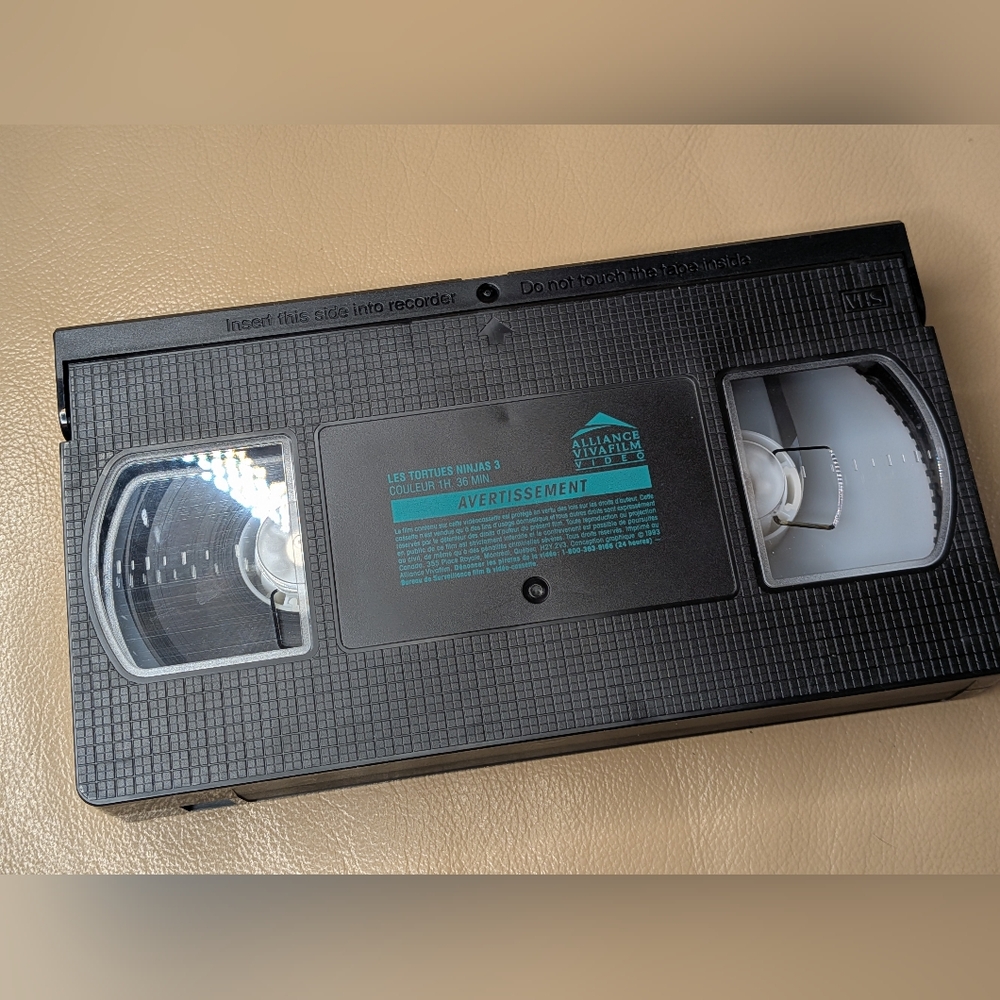 Teenage Mutant Ninja Turtles 3 VHS Tape French Tested - Picture 4 of 4